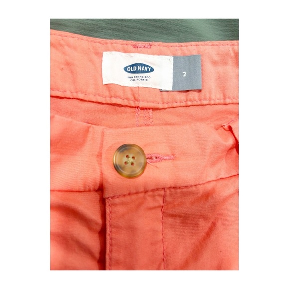 Old Navy Women’s Coral Women's Shorts - Picture 2 of 5